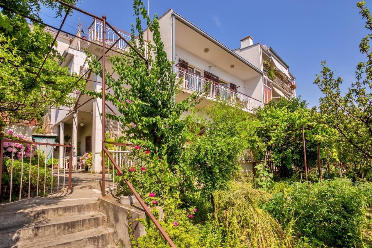 Apartment Merica Omiš Exterior foto
